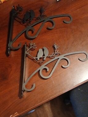 Metal Wall Bracket with Bird Silhouette - Black